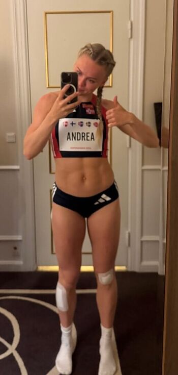 Full leaked Andrea rooth private photo
