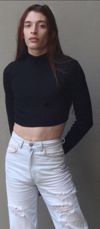 Full leaked Androgynoux boy private photo