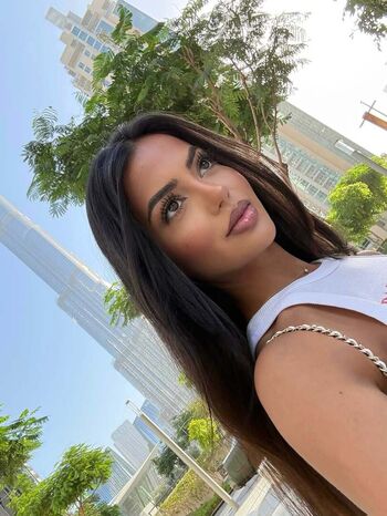 Full leaked Aneeqa farid page private photo