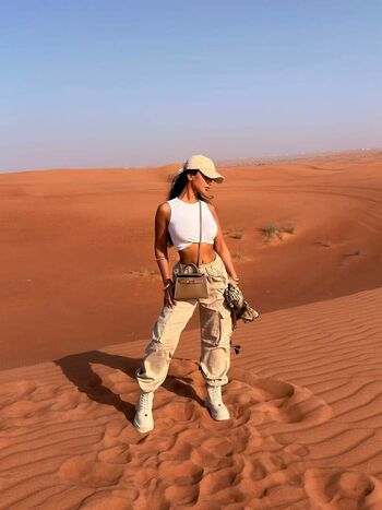 Full leaked Aneeqa farid page private photo