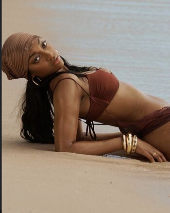 Full leaked Angel reese private photo