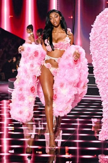 Full leaked Angel reese page private photo