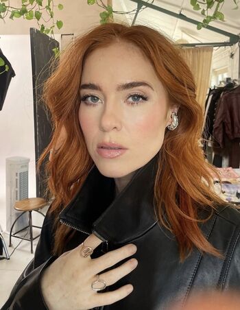 Full leaked Angela scanlon private photo