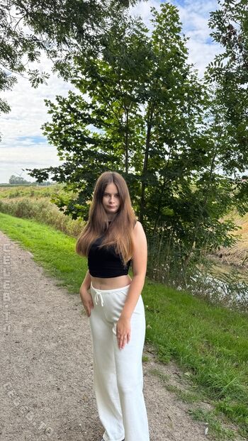 Full leaked Angelina dehlow page private photo
