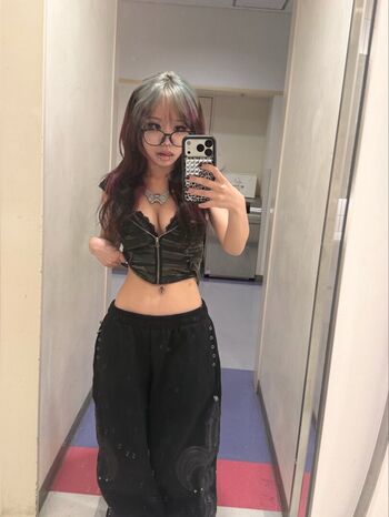 Full leaked Angelmomo private photo