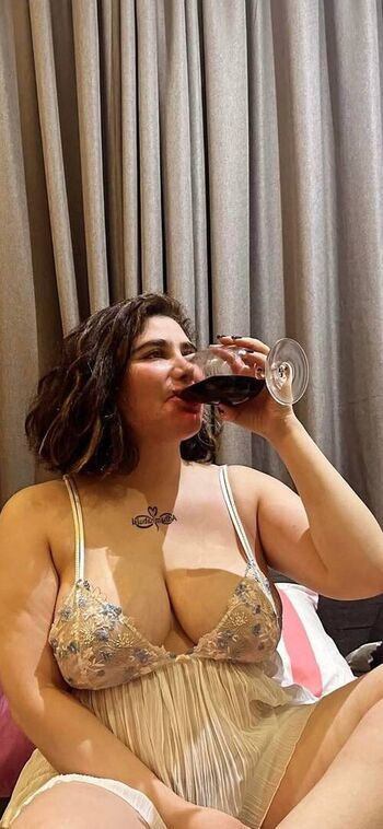 Full leaked Angie khoury private photo