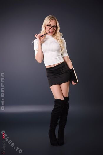 Angie Lynx