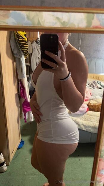 Full leaked Angiesuperwild private photo