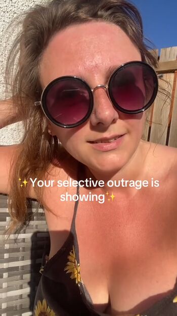 Full leaked Angryweewifey private photo