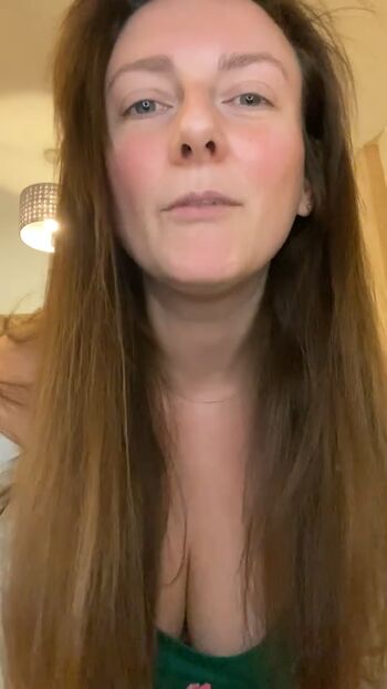 Full leaked Angryweewifey private photo