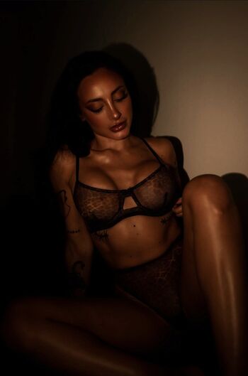 Full leaked Aniram offical private photo