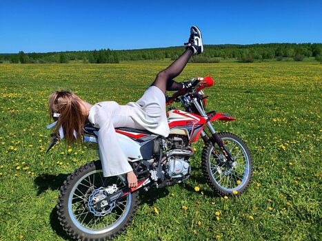 anita_raev