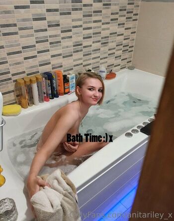 Full leaked Anitariley x private photo
