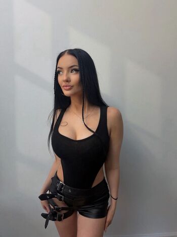 Full leaked Anitkova private photo