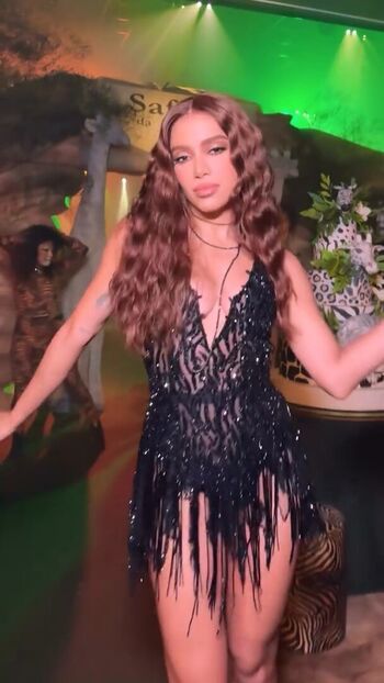 Full leaked Anitta private photo