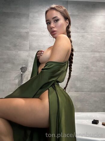 Full leaked Ann bucks page private photo