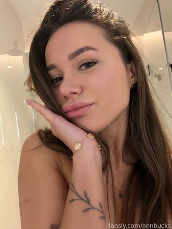 Full leaked Ann bucks private photo