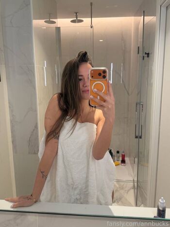 Full leaked Ann bucks private photo