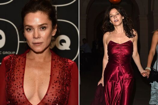 Full leaked Anna friel private photo