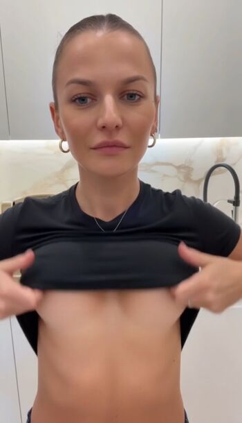 Full leaked Anna lewandowska private photo