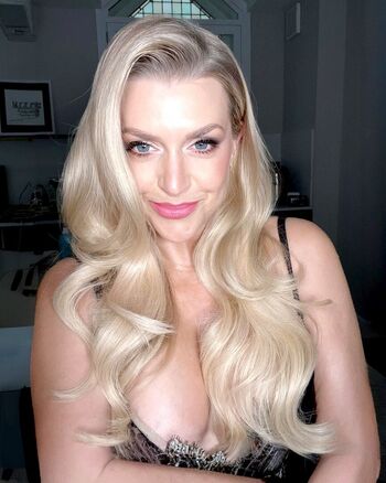 Anna Williamson