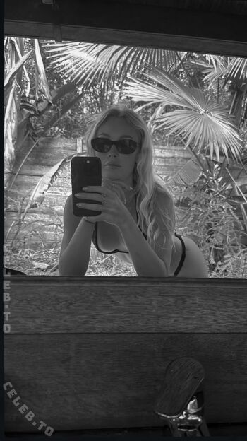 Full leaked Annaauroraegger private photo