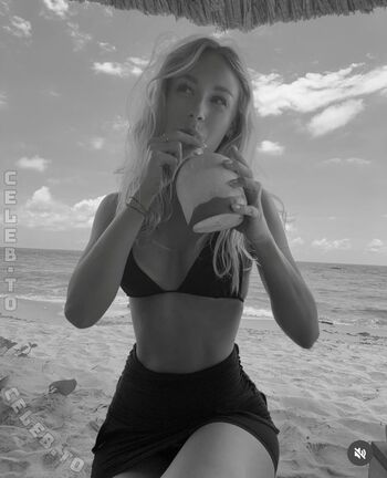 Full leaked Annaauroraegger private photo