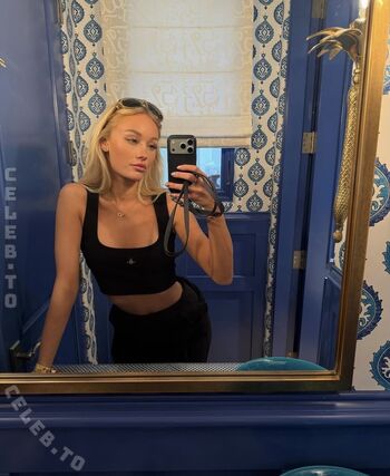 Full leaked Annaauroraegger private photo