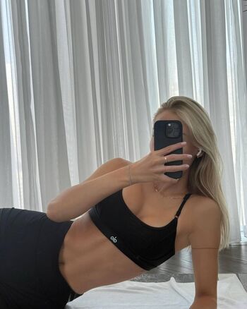 Full leaked Annaauroraegger page private photo