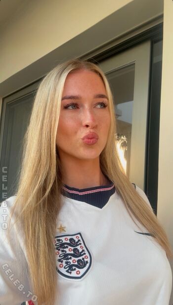 Full leaked Annabelle disley private photo