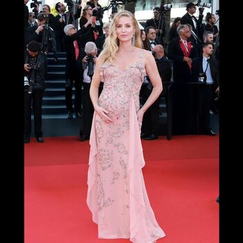 Full leaked Annabelle wallis private photo