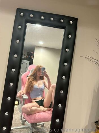 Full leaked Annagingerdd private photo