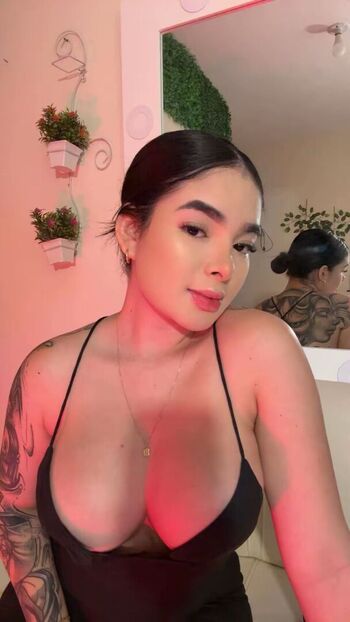 Full leaked Annaishacastro private photo