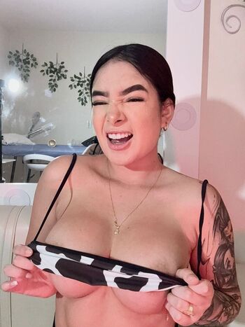 Full leaked Annaishacastro private photo