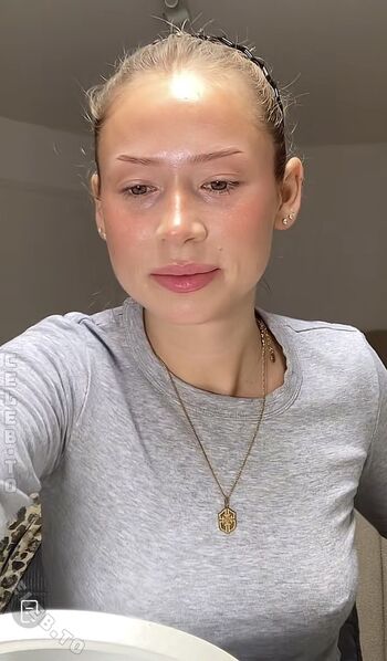 Full leaked Annakph private photo