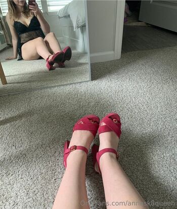 Full leaked Annaoswaldskqn private photo