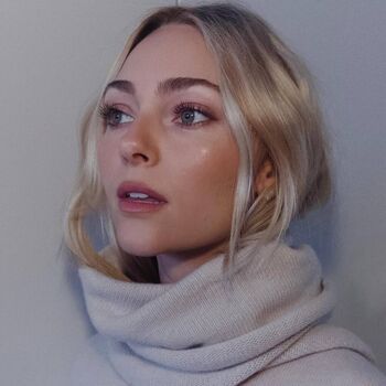 Full leaked Annasophia robb page private photo