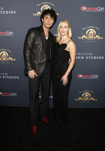 Full leaked Annasophia robb private photo