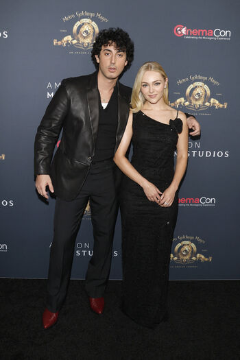 Full leaked Annasophia robb private photo