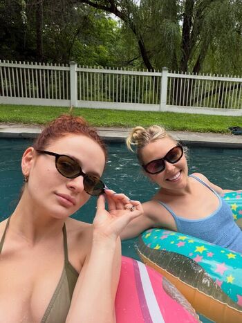 Full leaked Annasophia robb private photo