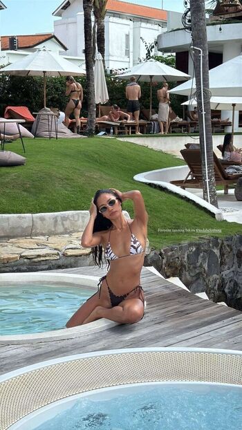 Full leaked Anne ale page private photo