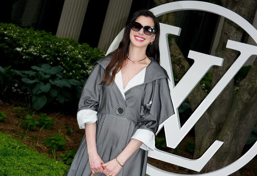 Full leaked Anne hathaway page private photo