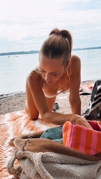 Full leaked Annemarie carpendale page private photo