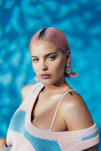 Full leaked Annemarie private photo