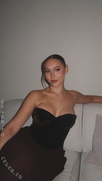 Full leaked Annetthr private photo