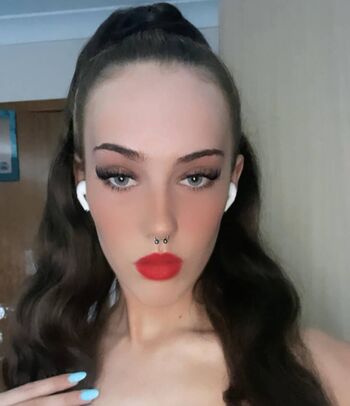 Full leaked Annie fox private photo
