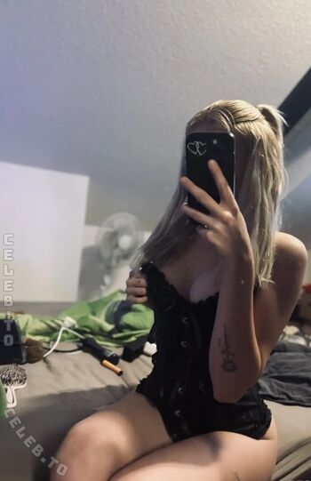 Full leaked Annika mlleer private photo
