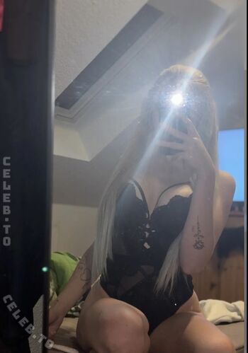 Full leaked Annika mlleer private photo