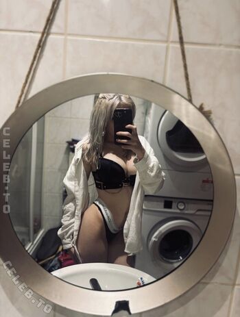 Full leaked Annika mlleer private photo