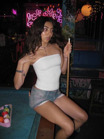 Full leaked Annikarim private photo